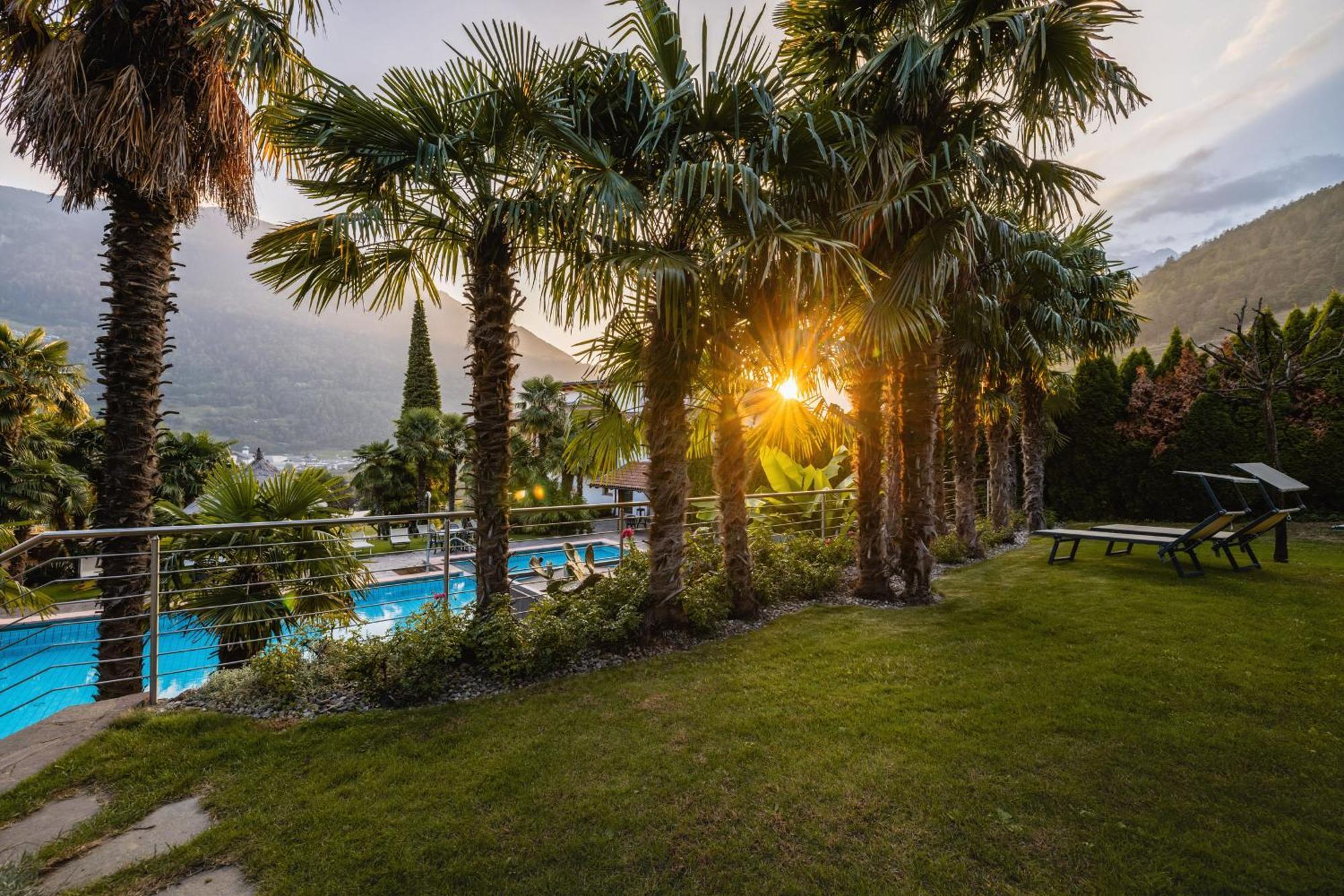 Nutzhof - Mediterran Flair Hotel Lagundo Ngoại thất bức ảnh